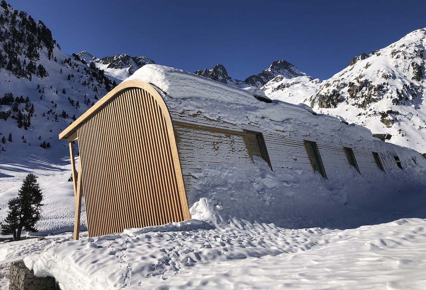 Le refuge du Vallon-Marcadau à Cauterets, dans les Pyrénées, en travaux de rénovation. © Groupe Terrel