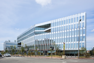 Bâtiment du siège de l’entreprise Latécoère à Toulouse : une architecture contemporaine à haute performance environnementale